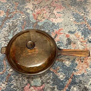 Vintage Corning U.S.A. Amber Glass Skillet with Lid 2.5 Litres